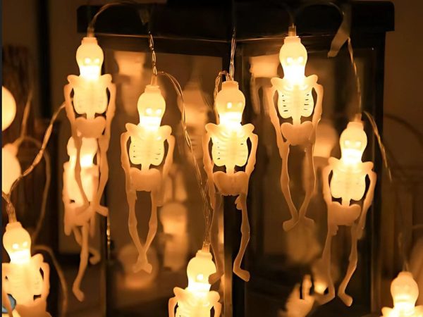 Łańcuch świetlny girlanda led Halloween 2m 10 szkieletów wisząca - obrazek 3