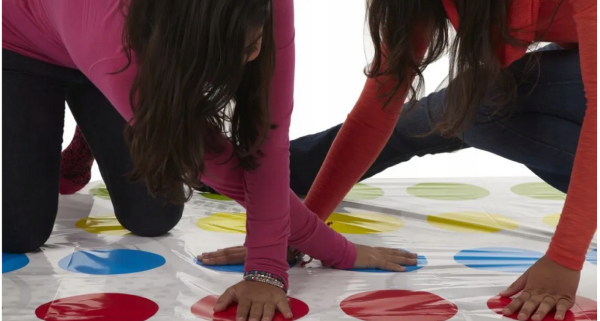 Gra planszowa Party Game Twister Hasbro - wersja ANGIELSKA - obrazek 5